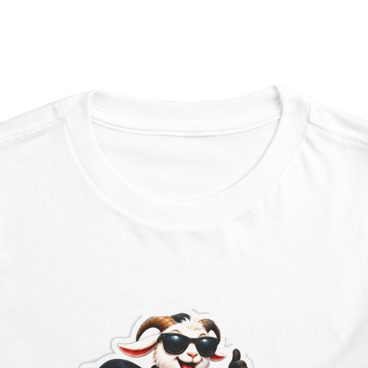 تي شيرت أطفال "Cool Goat" — قميص برسومات نظارات شمسية وسلسلة ذهبية