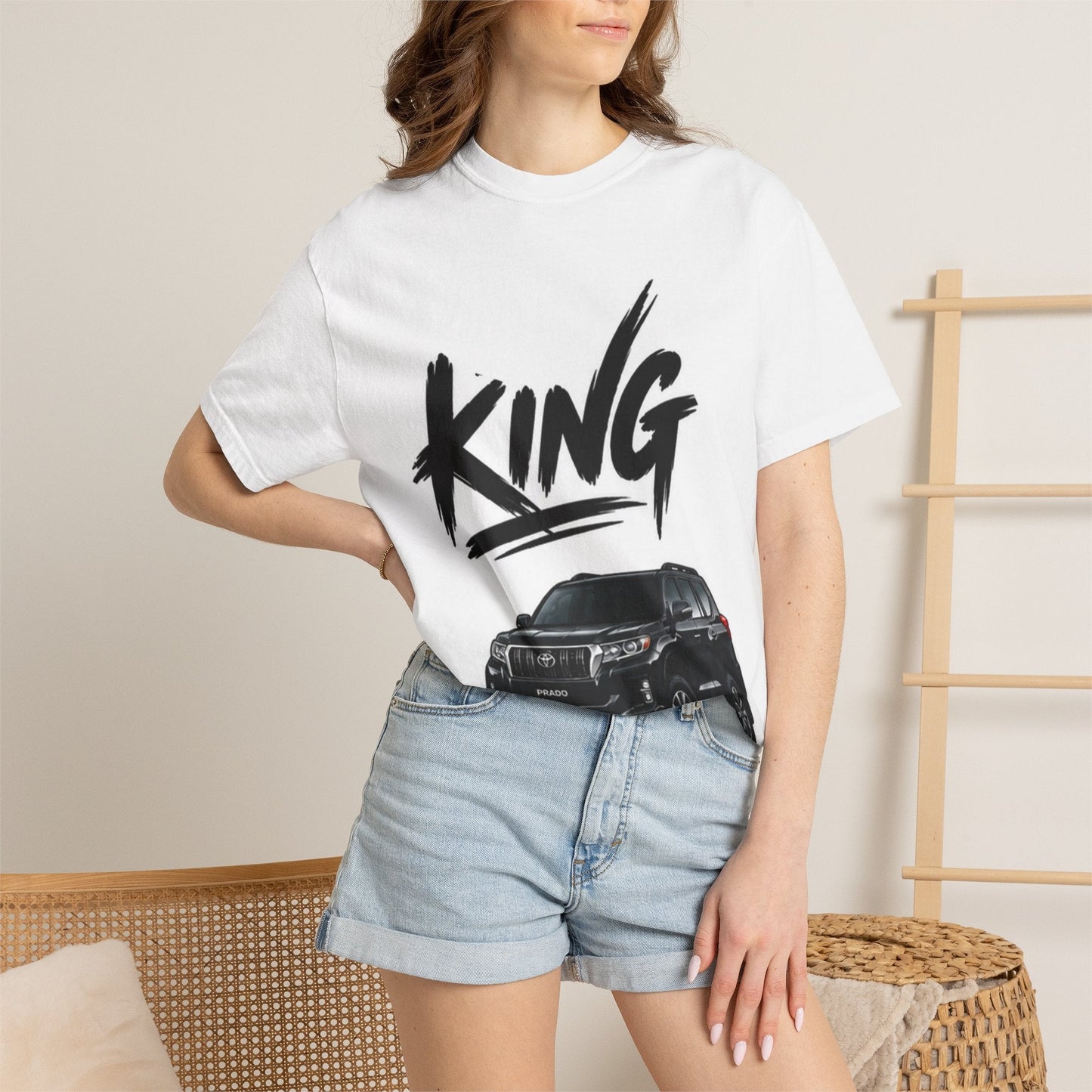 تيشيرت King SUV — تي شيرت "No Risk No Story" مطبوع برسومات