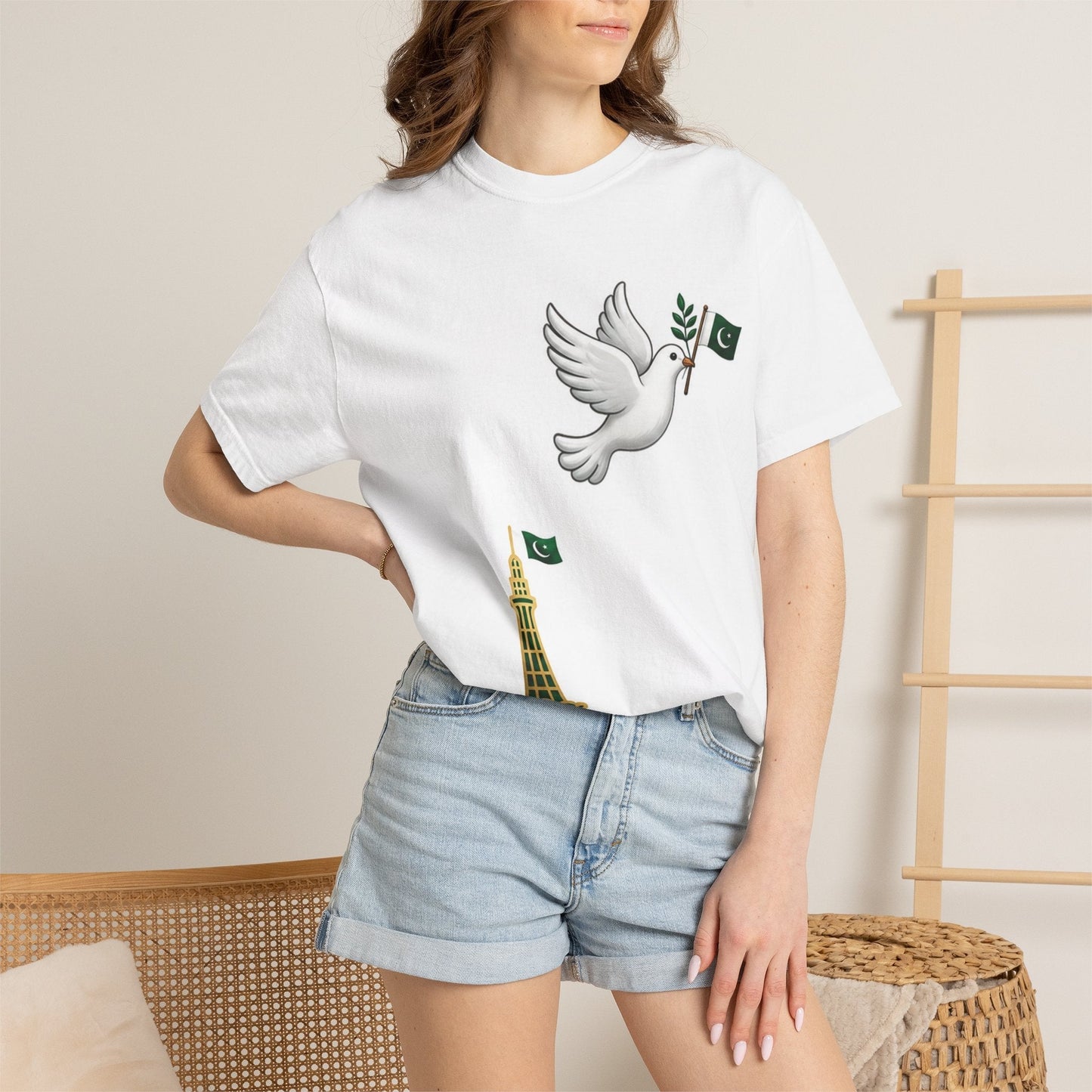 Pakistan Minar-e-Pakistan Dove T-Shirt — "Pakistan Zindabad" Patriotic Tee